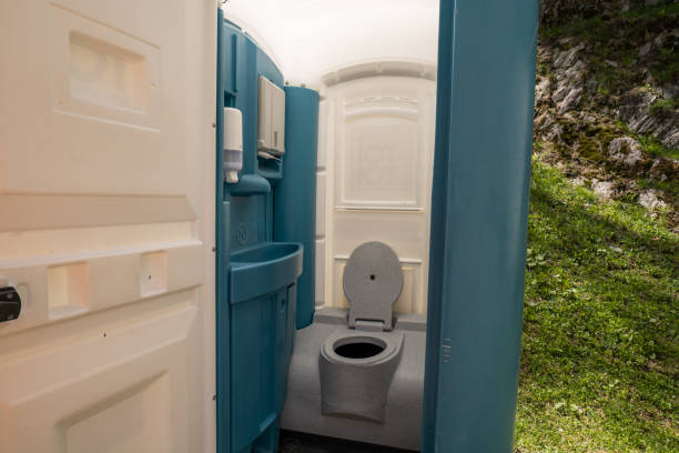 Best Best portable toilet rental  in East Bronson, FL